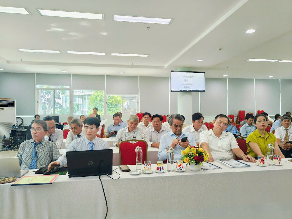 Hơn 10 năm giữ gìn chữ nghĩa cha ông - ảnh 3