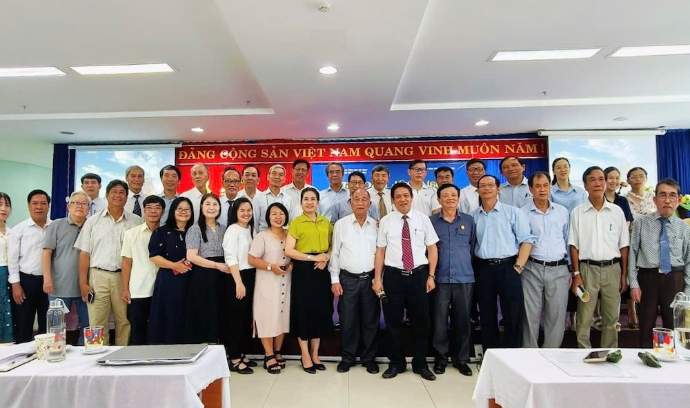 Hơn 10 năm giữ gìn chữ nghĩa cha ông - ảnh 2