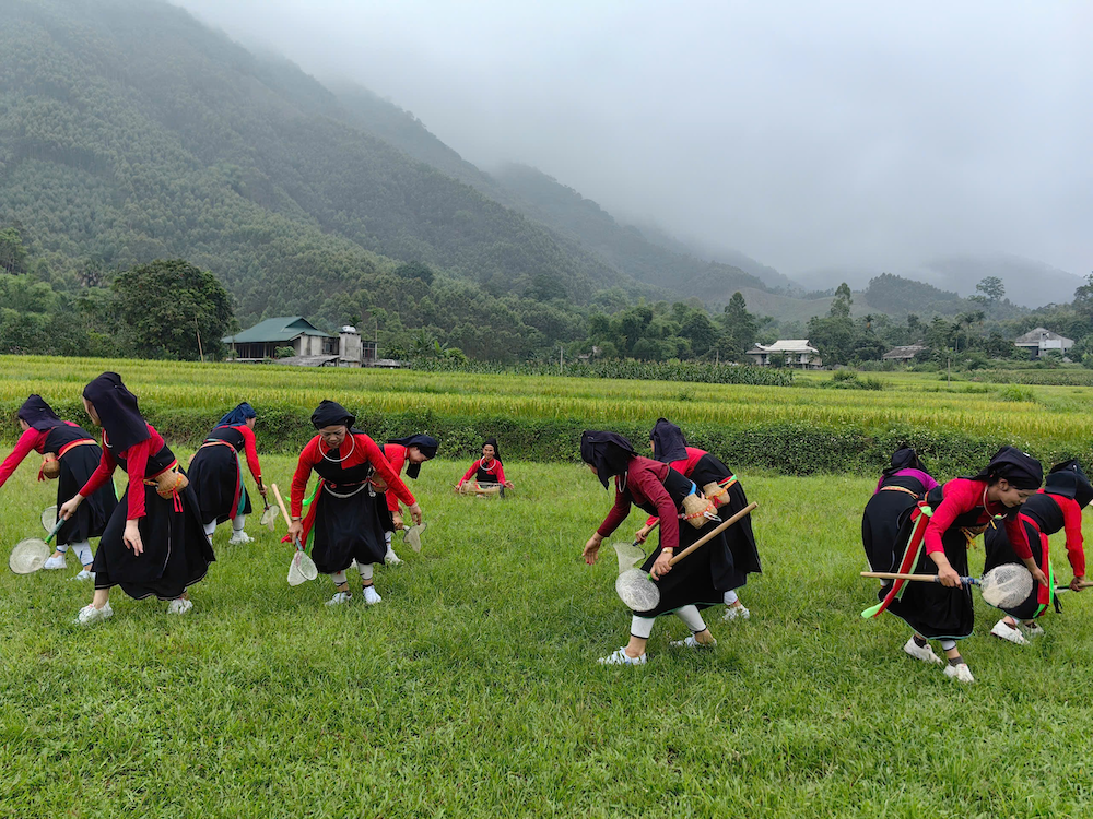 Gìn giữ và lan tỏa di sản dân ca, dân vũ Cao Lan  - ảnh 1