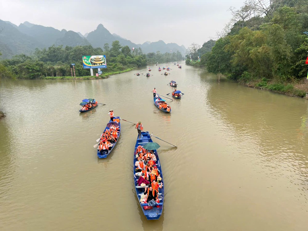 Bài 3: Suối Yến không cần xuồng điện! - ảnh 1