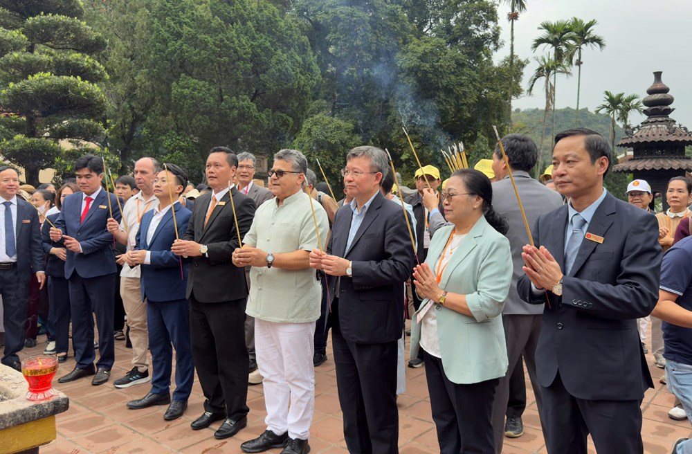 Gần 400 đại biểu quốc tế trải nghiệm không gian lễ hội Du lịch chùa Hương - ảnh 4