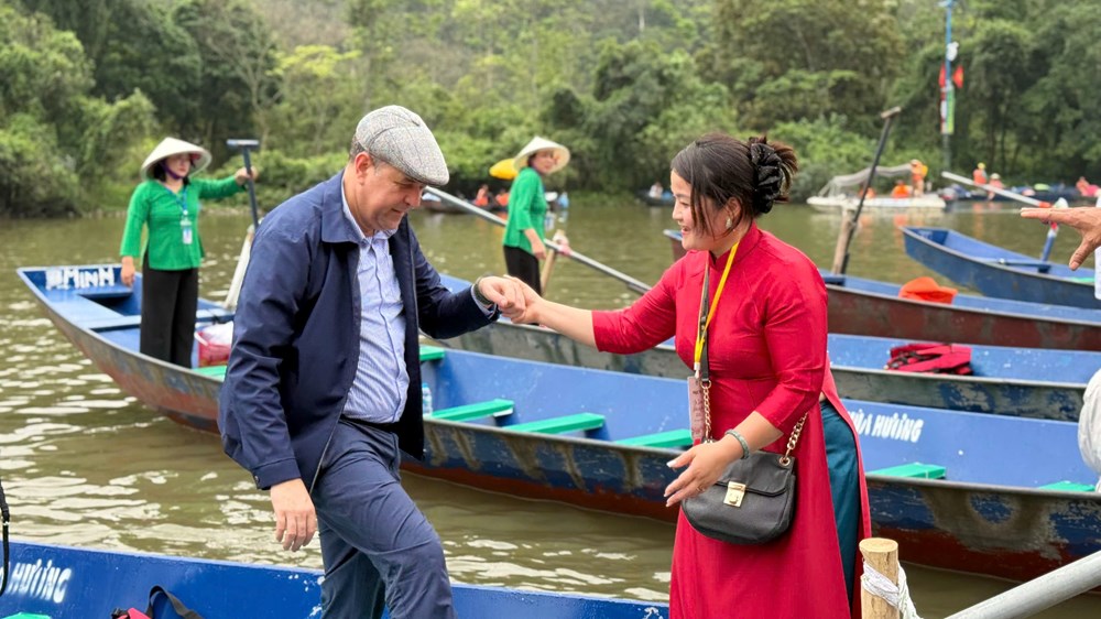 Gần 400 đại biểu quốc tế trải nghiệm không gian lễ hội Du lịch chùa Hương - ảnh 9