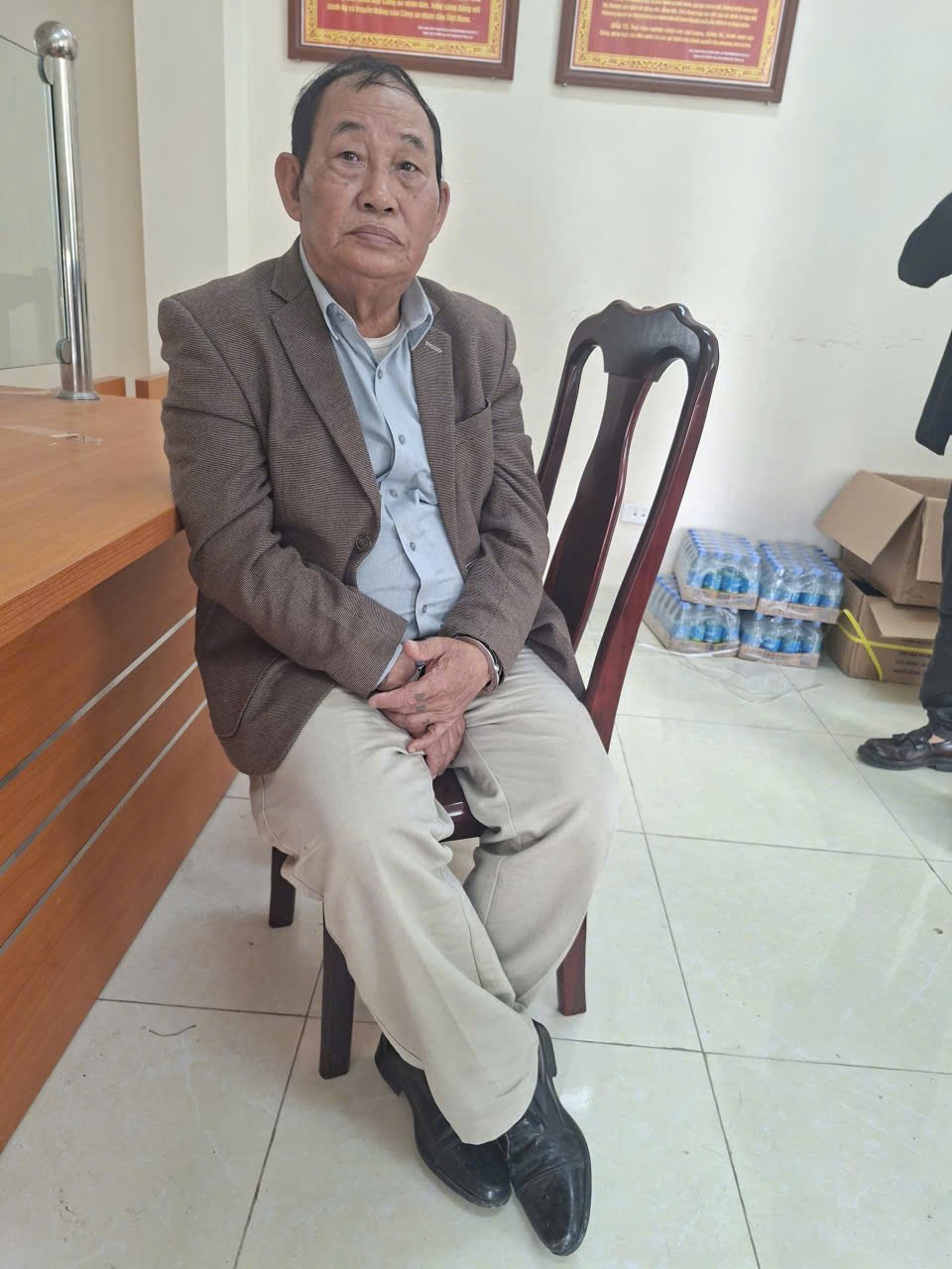 Bắt giữ đối tượng trộm cắp tài sản tại khu vực chùa Hương - ảnh 1