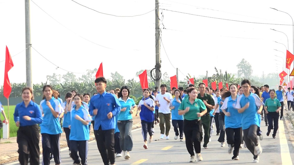 Gần 1.000 người tham gia chạy hưởng ứng Ngày chạy Olympic - ảnh 4