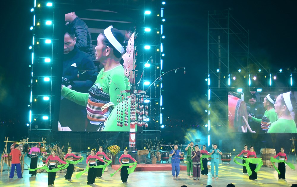 Đà Lạt rộn ràng trong Đêm hội Hòa âm Cồng chiêng Đông Nam Á - ảnh 11