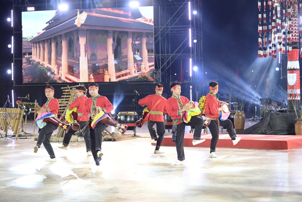 Đà Lạt rộn ràng trong Đêm hội Hòa âm Cồng chiêng Đông Nam Á - ảnh 13