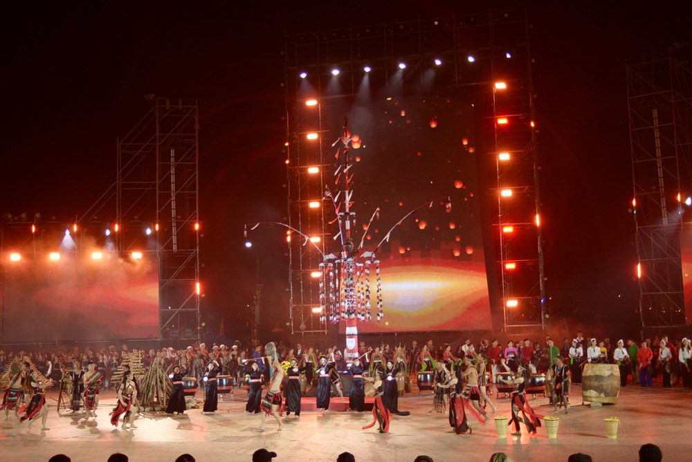 Đà Lạt rộn ràng trong Đêm hội Hòa âm Cồng chiêng Đông Nam Á - ảnh 2