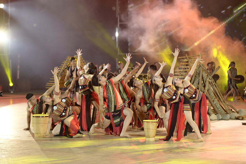 Đà Lạt rộn ràng trong Đêm hội Hòa âm Cồng chiêng Đông Nam Á - ảnh 6