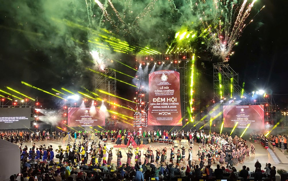 Đà Lạt rộn ràng trong Đêm hội Hòa âm Cồng chiêng Đông Nam Á - ảnh 15