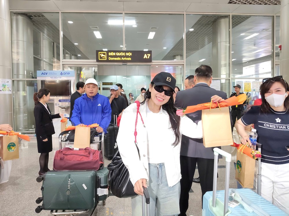 Lâm Đồng tặng quà cho những du khách “xông đất” đầu năm - ảnh 7