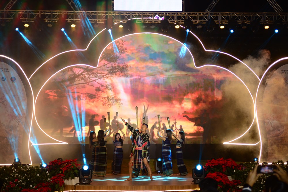 Lâm Đồng: Tổ chức chương trình nghệ thuật chào mừng Lễ hội hoa mai anh đào Đà Lạt - ảnh 1