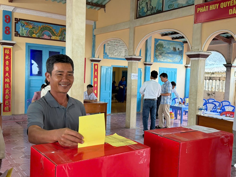 Lâm Đồng: Hơn 2,7 triệu cử tri đi bầu cử - ảnh 7