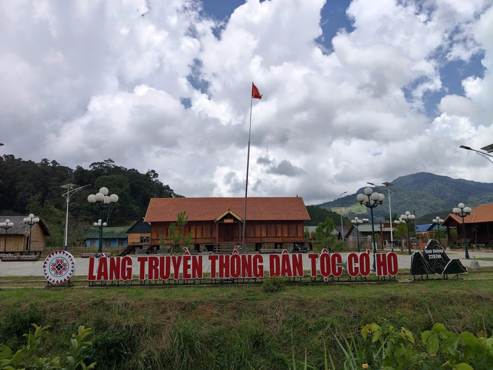 Lâm Đồng: Rà soát nhu cầu đầu tư xây dựng các thiết chế văn hoá, thể thao - ảnh 1