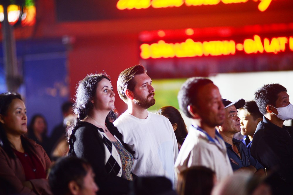 Đầu tuần Đà Lạt thu hút du khách với đêm nhạc đặc biệt - ảnh 8