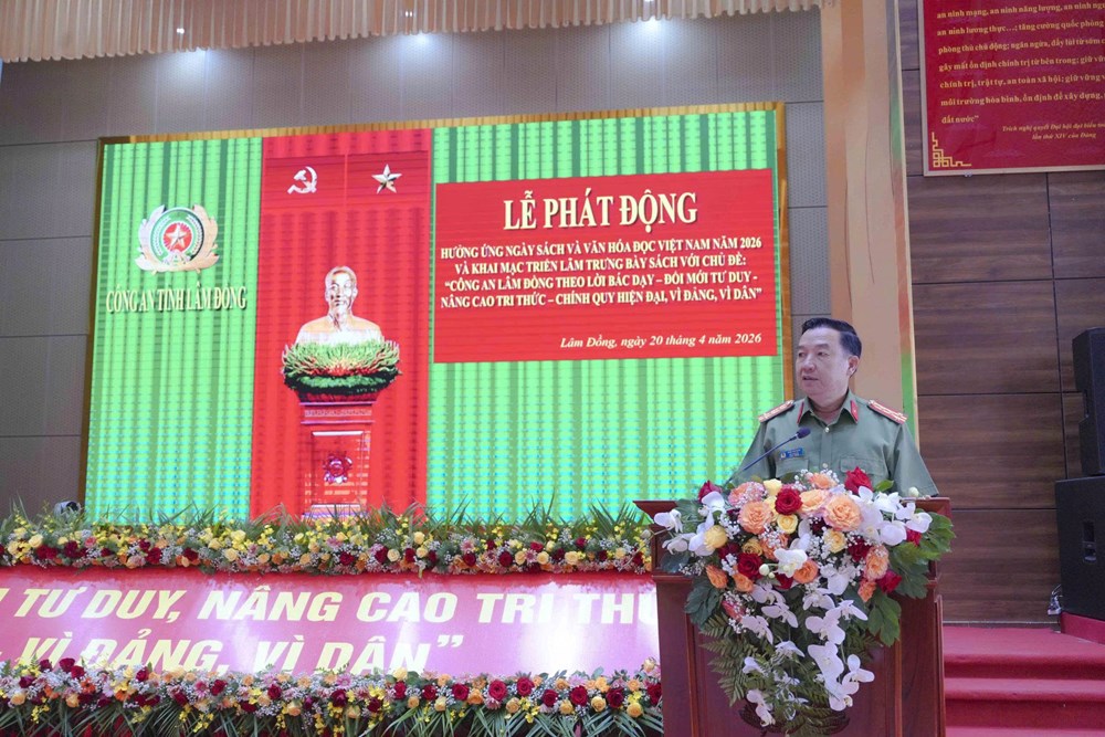  Lâm Đồng: Công an tỉnh tổ chức triển lãm, giới thiệu sách nhân Ngày Sách và Văn hóa đọc Việt Nam - ảnh 2