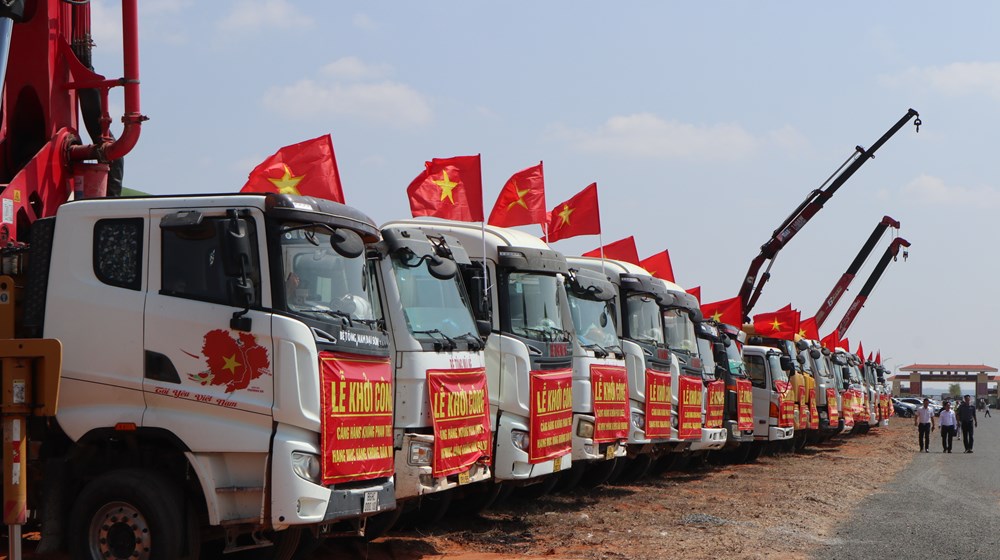 Lâm Đồng: Khởi công dự án Cảng hàng không Phan Thiết - hạng mục hàng không dân dụng - ảnh 1