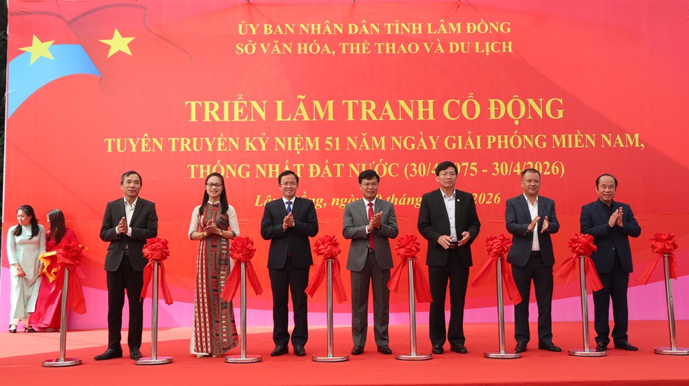 Lâm Đồng: Triển lãm tranh cổ động kỉ niệm 51 năm Ngày giải phóng miền Nam - ảnh 7