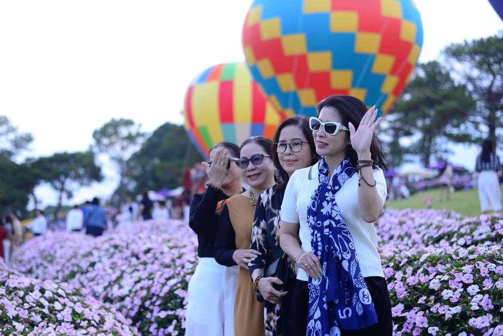 Lâm Đồng: Doanh thu du lịch đạt hơn 1.400 tỉ đồng dịp Lễ 30.4 và 1.5 - ảnh 2