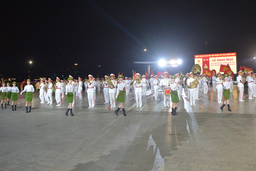 Mãn nhãn màn trình diễn võ thuật, nghiệp vụ của lực lượng Công an Nhân dân tại Đà Lạt - ảnh 9