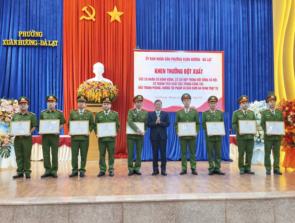 Lâm Đồng: Biểu dương 33 cá nhân tiêu biểu trong phong trào bảo vệ an ninh Tổ quốc  - ảnh 2