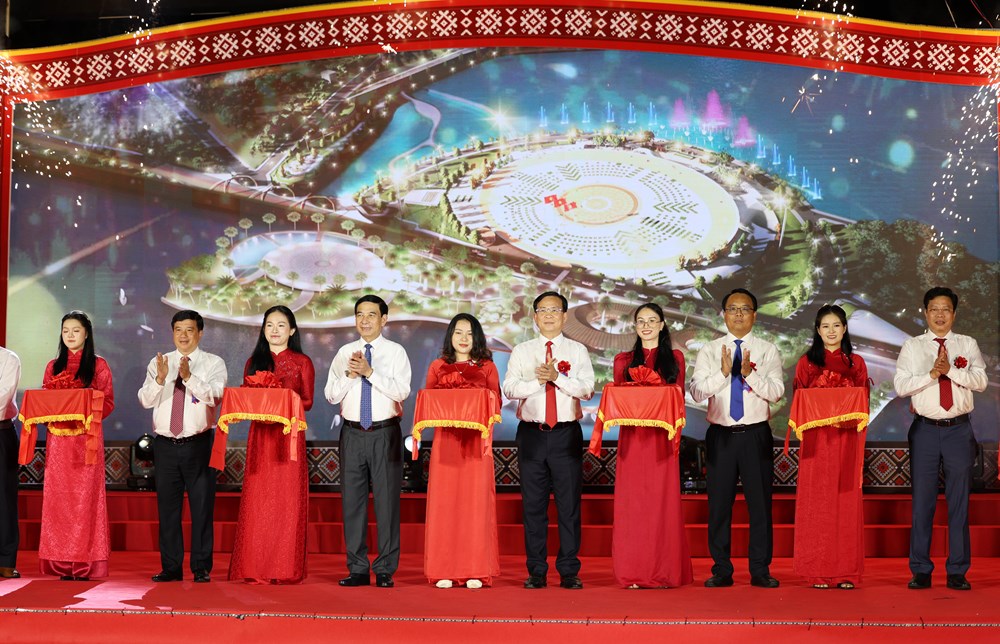Khánh thành Quảng trường và Khu liên hợp Bảo tàng, Thư viện, Công viên lớn nhất Tây Nguyên - ảnh 6
