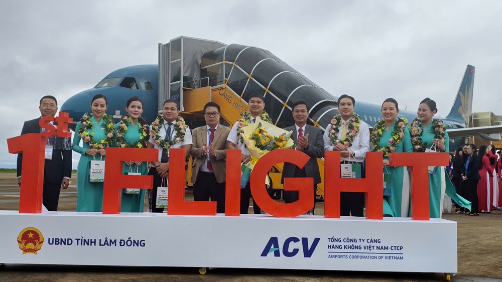 Lâm Đồng: Đón chuyến bay đầu tiên khi sân bay Liên Khương khai thác trở lại - ảnh 3