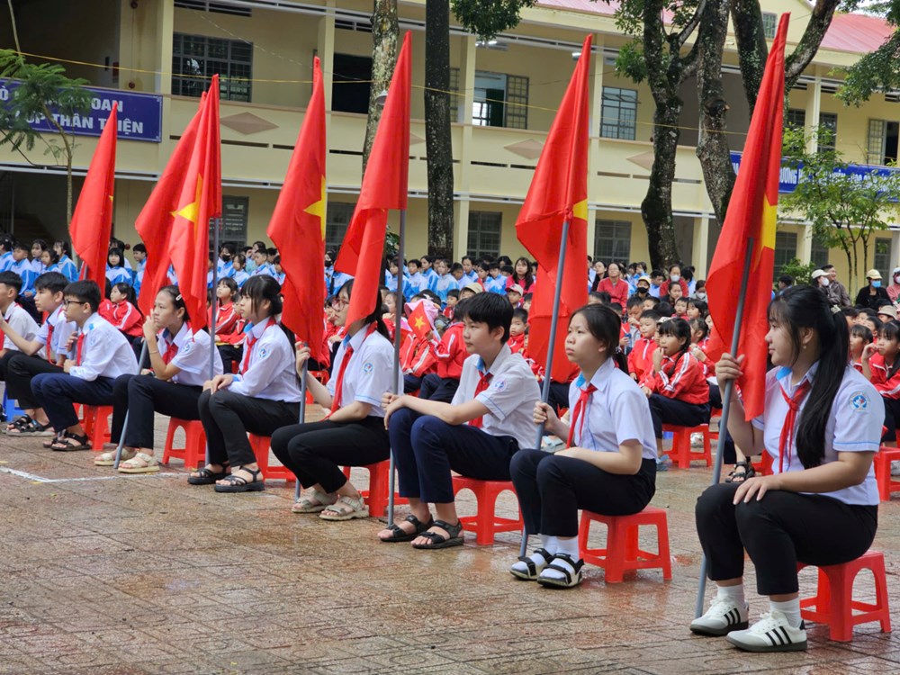 Hơn 830.000 học sinh Lâm Đồng hân hoan đón năm học mới - ảnh 6