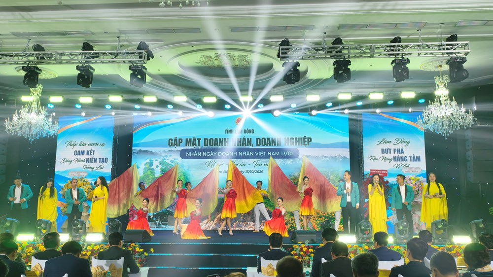 Lâm Đồng khen thưởng 25 doanh nhân, doanh nghiệp tiêu biểu - ảnh 1