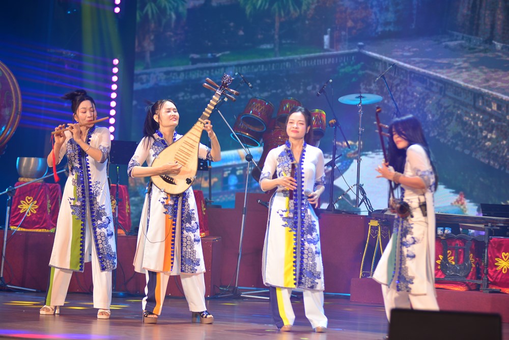 Tiếng đàn dân tộc hội tụ và tỏa sáng tại Lâm Đồng - ảnh 7