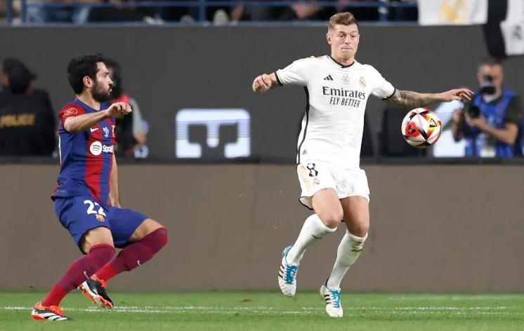 Toni Kroos lại cà khịa Barca - ảnh 1