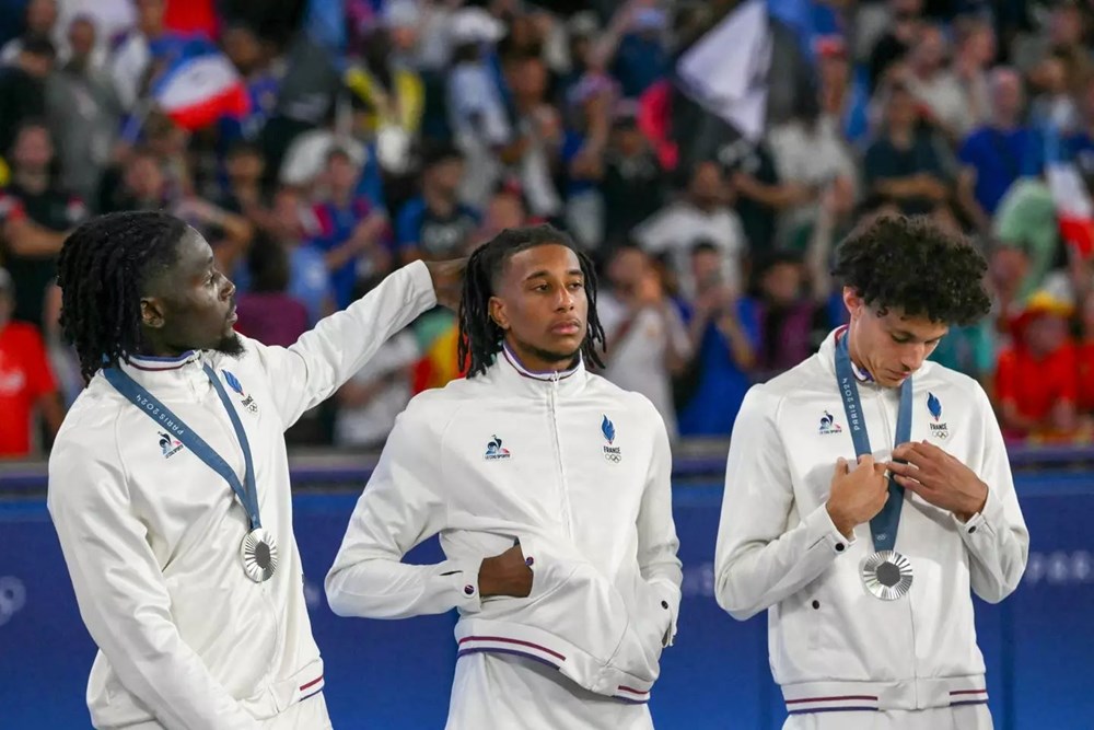 U23 Pháp gặp sự cố 'dở khóc dở cười' tại Olympic 2024 - ảnh 1