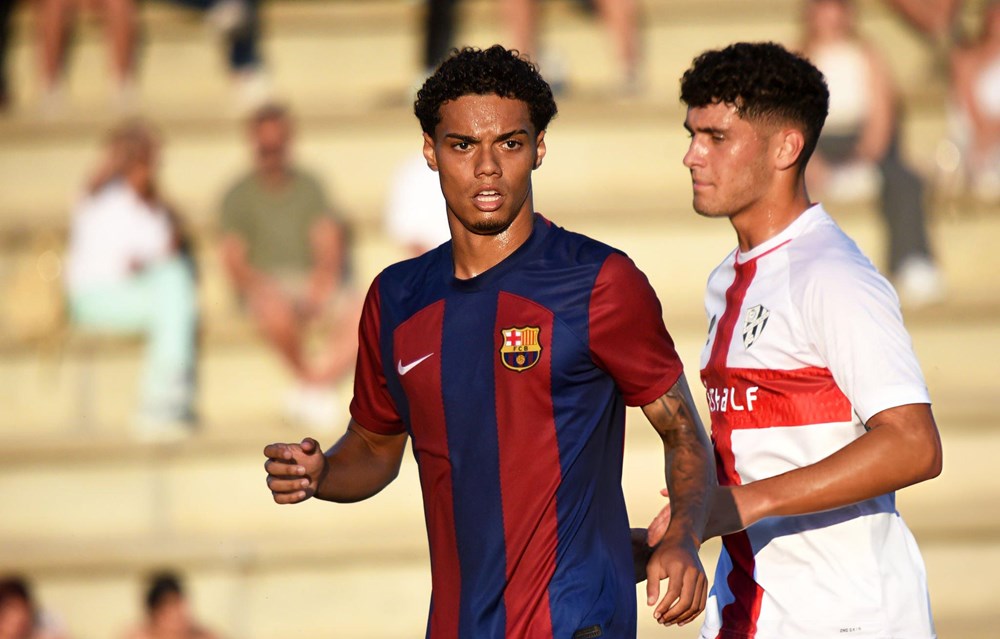 Thất sủng tại Barca, con trai Ronaldinho chuyển tới hạng nhất Anh - ảnh 2