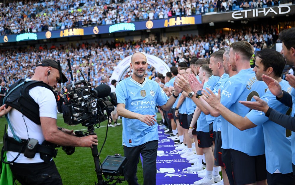 Pep hào phóng, tặng khoản lớn cho đội ngũ Man City - ảnh 1