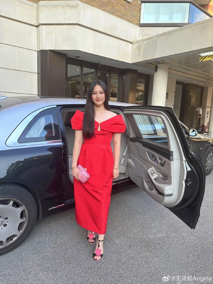 Sao nhí Bố ơi mình đi đâu thế 16 tuổi đã có Rolls-Royce riêng, vi vu bằng Maybach 56 tỷ - ảnh 12