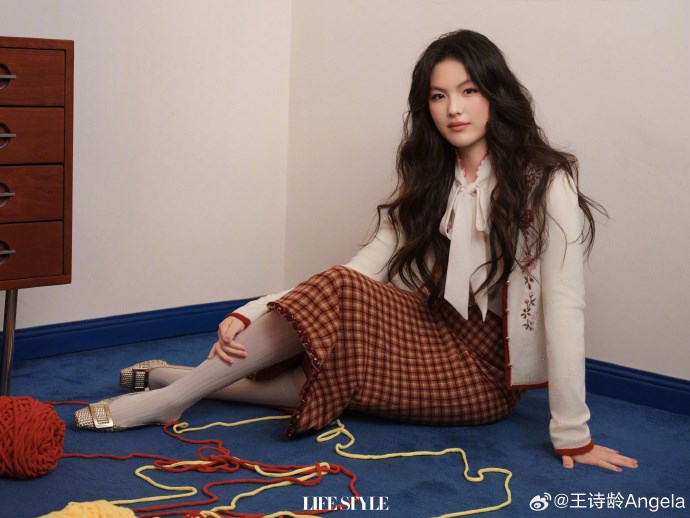 Sao nhí Bố ơi mình đi đâu thế 16 tuổi đã có Rolls-Royce riêng, vi vu bằng Maybach 56 tỷ - ảnh 9