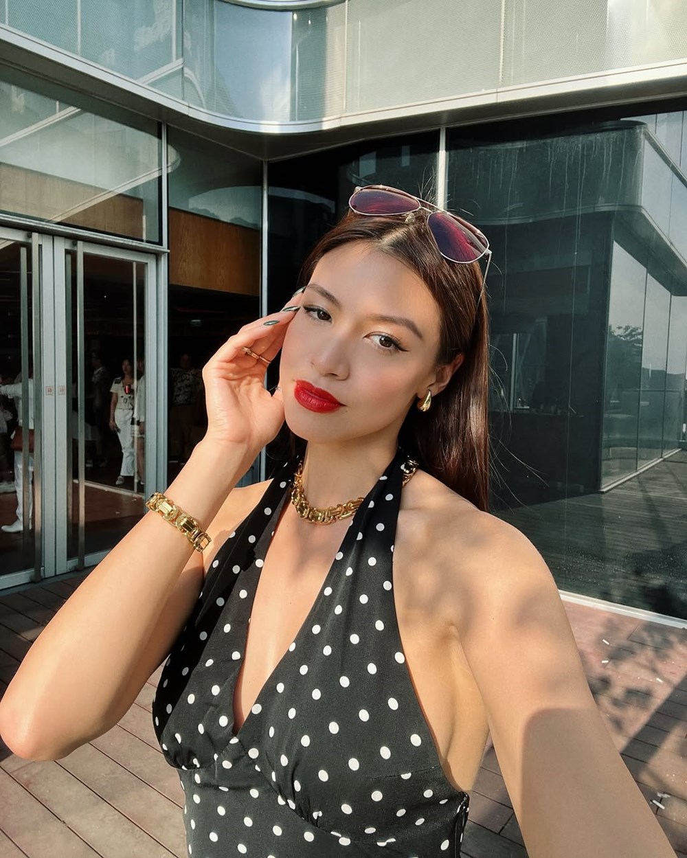 Hoa hậu xấu nhất lịch sử showbiz lột xác gây choáng: Body “bỏng mắt” đến từng centimet ở tuổi 31, tiền tiêu không phải nghĩ - ảnh 4