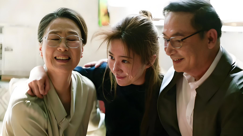 Một bi kịch vẫn âm thầm diễn ra ở nhiều gia đình: Vì sao ta hòa nhã với người ngoài nhưng lại cáu gắt với cha mẹ? - ảnh 2