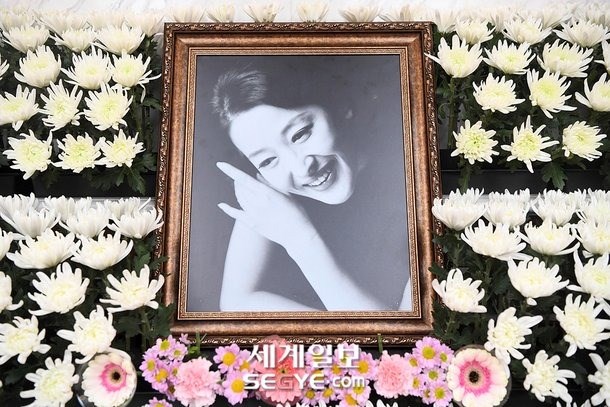 Nhói lòng hình ảnh cuối cùng, chỉ còn 36 kg của minh tinh Penthouse vừa đột ngột qua đời - ảnh 4