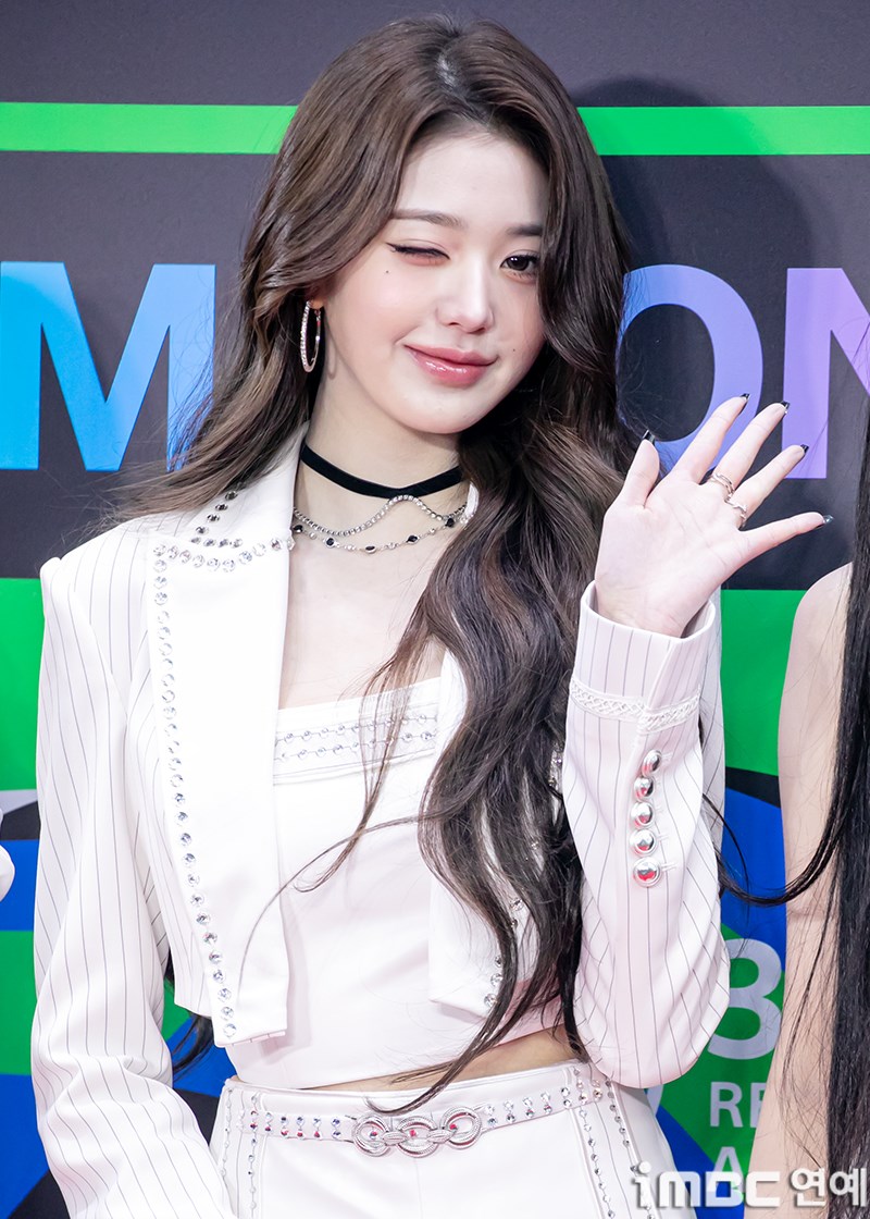 Thảm đỏ MMA 2025: Jennie hóa “nữ hoàng” đụng mặt tình cũ GD - Kai, Winter (aespa) lộ diện sau ồn ào hẹn hò Jungkook - ảnh 17