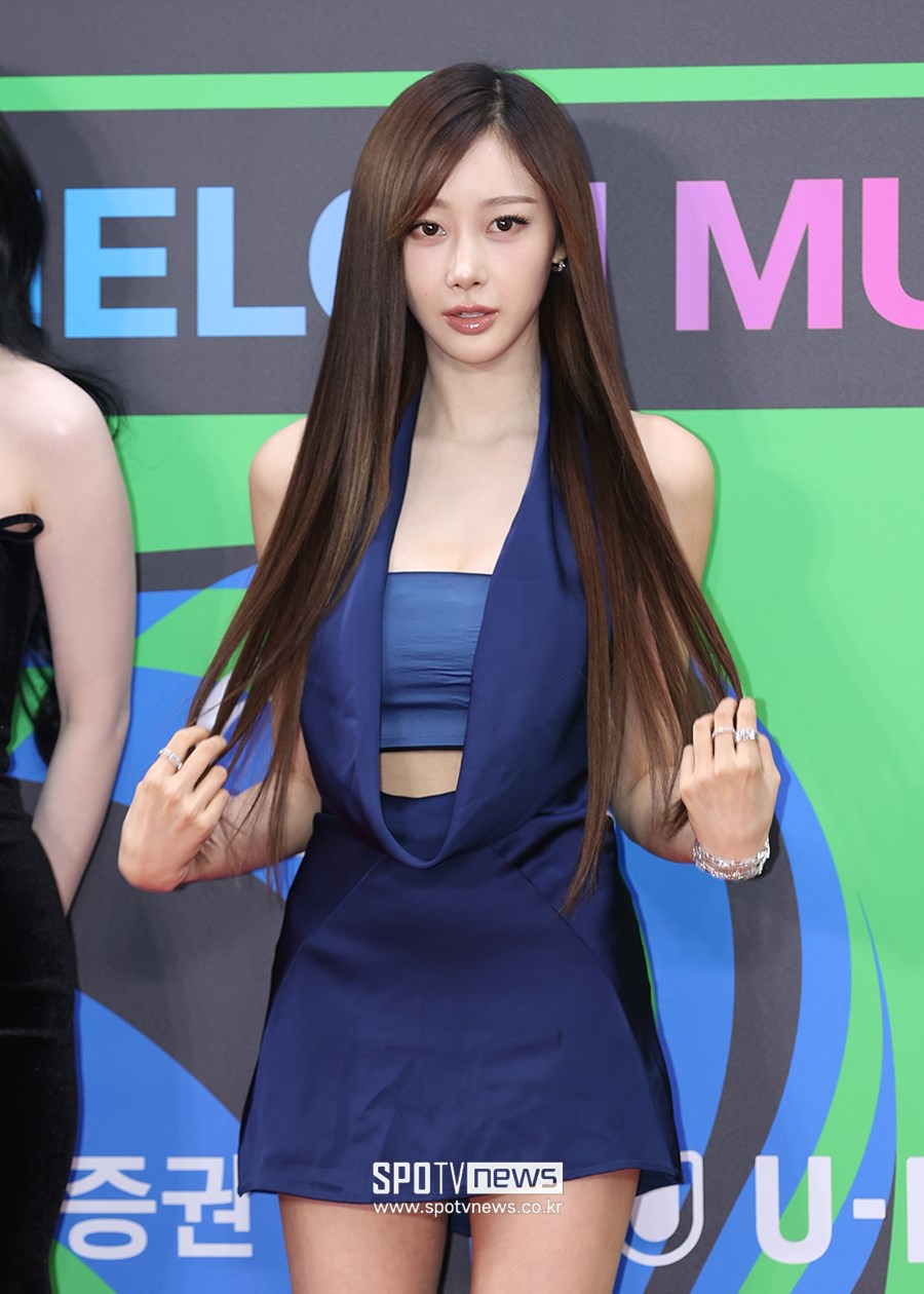 Thảm đỏ MMA 2025: Jennie hóa “nữ hoàng” đụng mặt tình cũ GD - Kai, Winter (aespa) lộ diện sau ồn ào hẹn hò Jungkook - ảnh 12