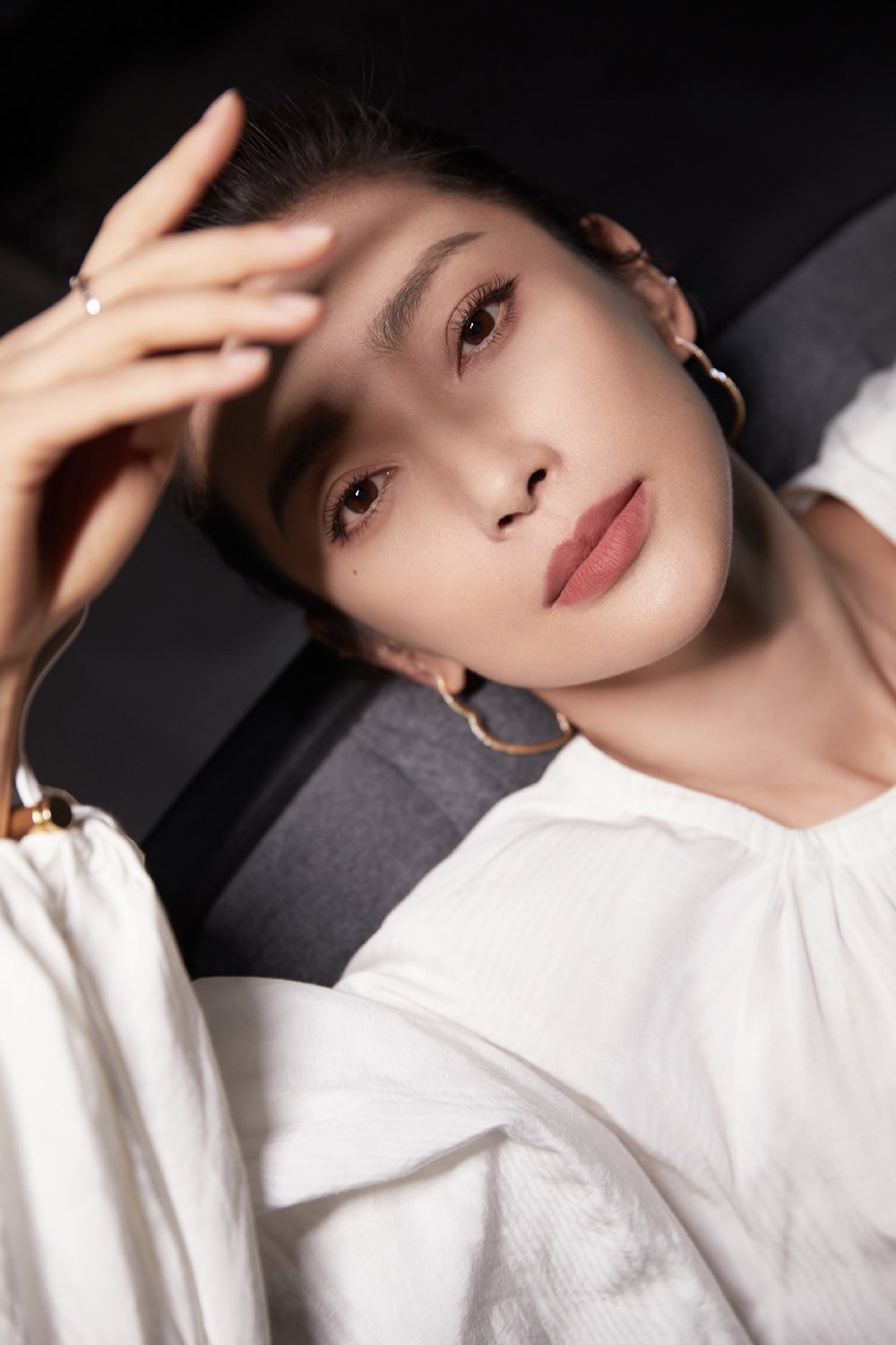 Không ai dám cưới mỹ nhân nghìn tỉ này: Nghe “giai thoại” đuổi 20 người giúp việc mà toát mồ hôi - ảnh 4