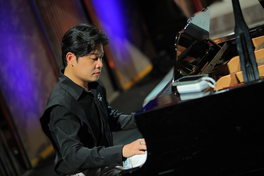 Ca khúc 10 tỉ view giúp 2 người đổi đời: Mua 2 căn nhà, được Ban Tuyên giáo và Dân vận Thành uỷ TP.HCM khen thưởng - ảnh 1