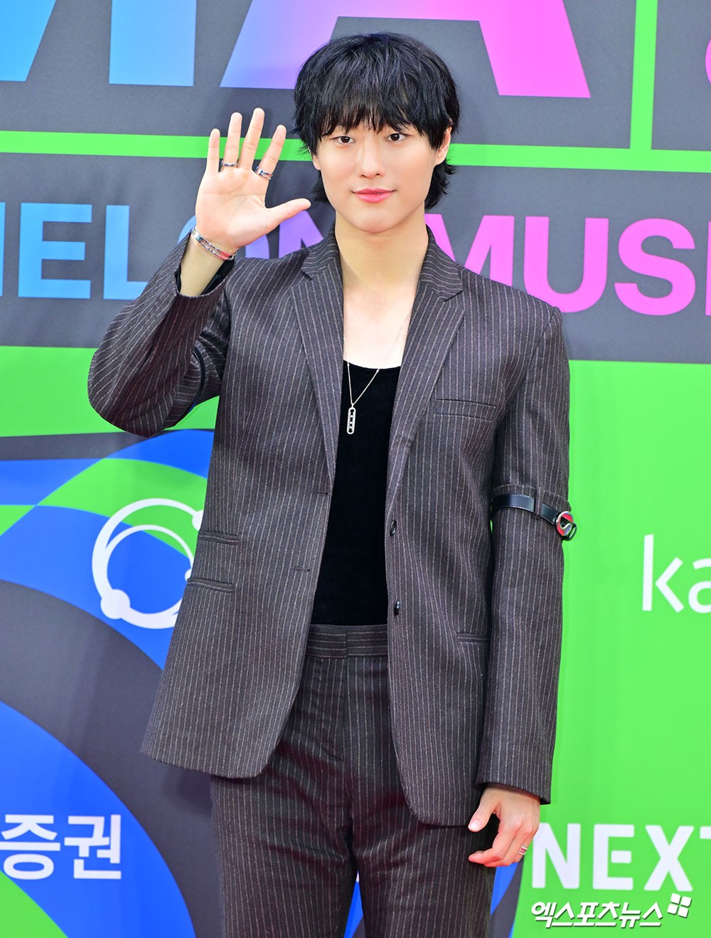 Thảm đỏ MMA 2025: Jennie hóa “nữ hoàng” đụng mặt tình cũ GD - Kai, Winter (aespa) lộ diện sau ồn ào hẹn hò Jungkook - ảnh 25