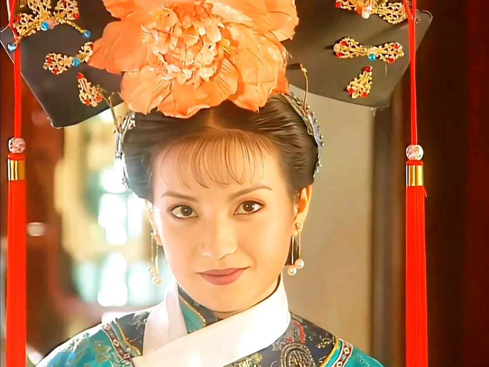 Xem Hoàn Châu Cách Cách lần thứ 10 phát hiện nhân vật này mới thực sự là “cao thủ” EQ chốn công sở, không phải Tử Vi hay Tình Nhi - ảnh 1