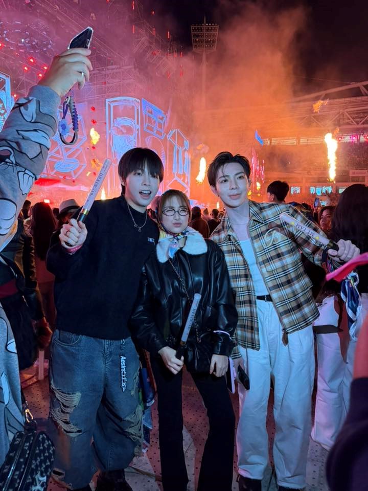 Hoà Minzy nói rõ chuyện đi concert nhưng đòi về đón con lúc 22h30? - ảnh 2