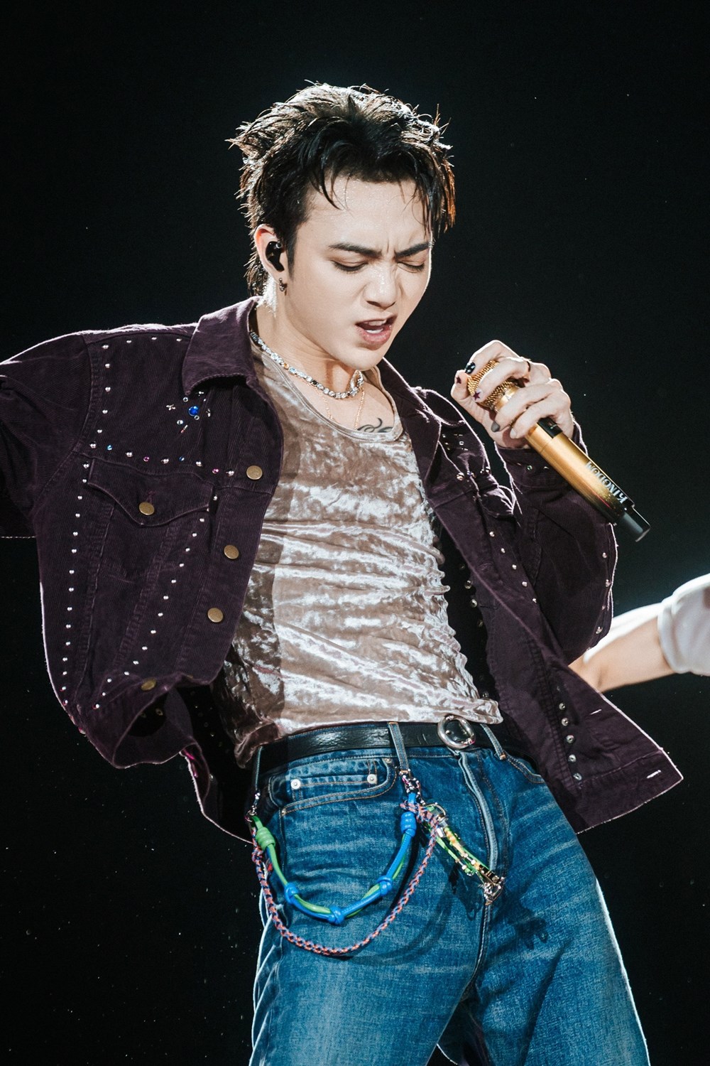 Điểm danh những ca sĩ đắt show của Vpop năm 2025 - ảnh 4