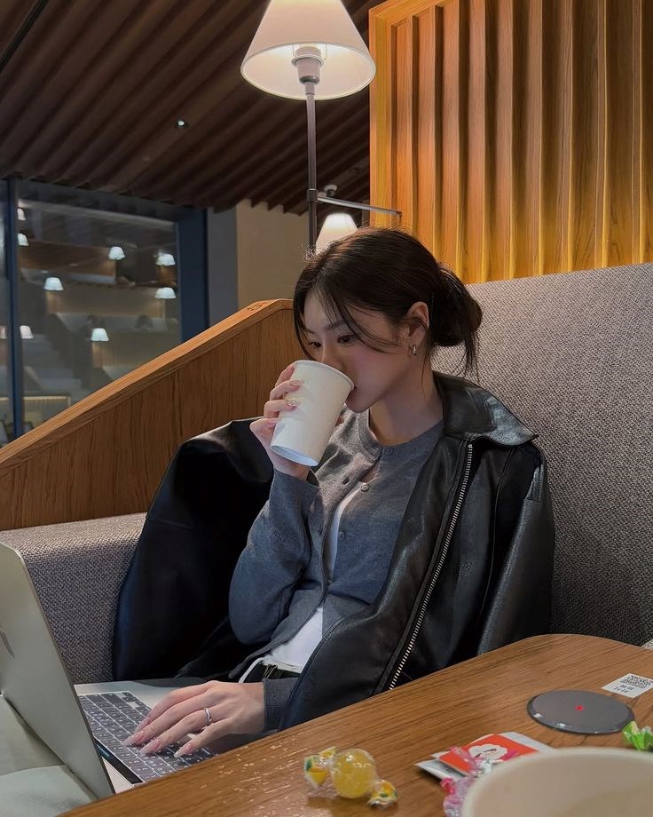 Đi làm cả năm, không biếu bố mẹ được 10 triệu tiêu Tết là thất bại? - ảnh 1