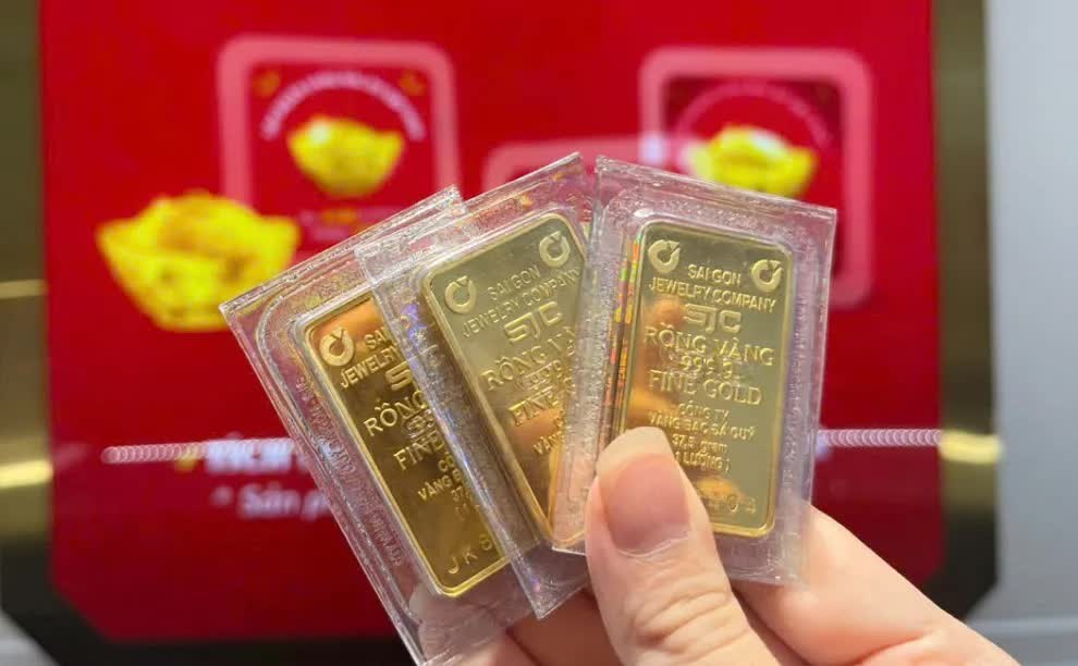 Người mua vàng lâu năm khuyên người mới mua vàng: 5 việc phải làm bằng được! - ảnh 1