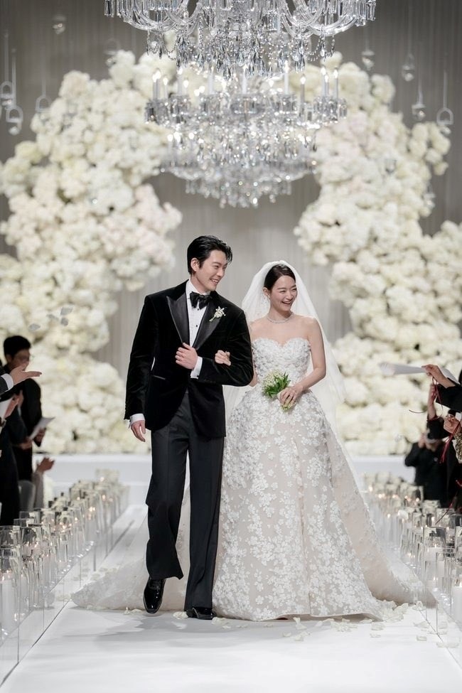 Lộ số tiền một ngôi sao hạng A mừng cưới vợ chồng Kim Woo Bin - Shin Min Ah - ảnh 3