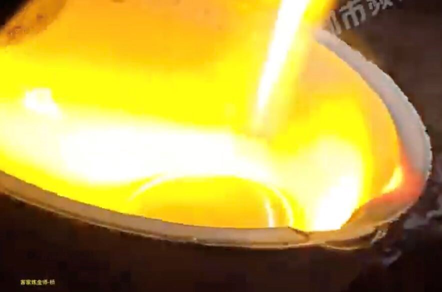 Thanh niên chiết xuất được 191.73 gram vàng trị giá 420 triệu đồng từ thẻ SIM: Không dám tin là có thể làm như này! - ảnh 2